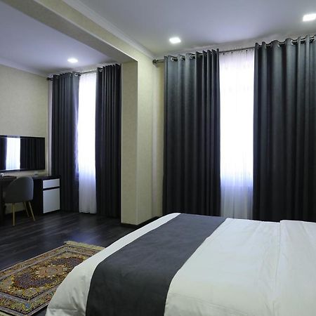 דושאנבה Hotel 777 מראה חיצוני תמונה